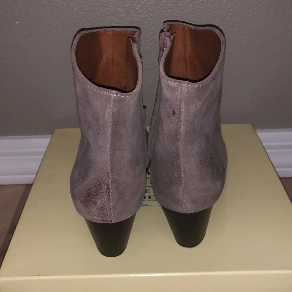 LuckyBrand Tablita SUEDE GREY BOOTS 2.5”Heels Side Zip NWB